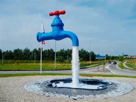 Фонтан Волшебный кран в Испании и других городах мира