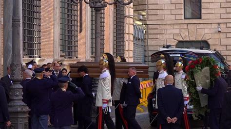 Giorgio Napolitano L Arrivo Del Feretro Del Presidente Emerito A