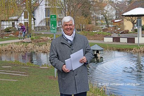 Feierliche Enth Llungen Im Grezzbachpark M Nch Als Foto Objekt