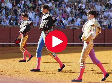 Imágenes de la novillada con picadores celebrada el 5 de mayo en la