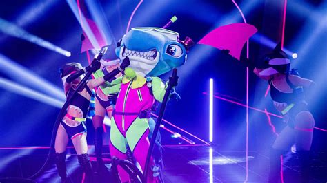 The Masked Singer Prosieben Fu Ball Weltmeister Versteckt Sich Unter