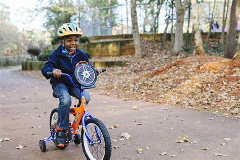 HOT WHEELS INCH BIKE WITH CARRYING CASE The Toy Insider