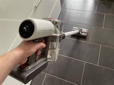 Redroad V17 review: A good Dyson clone for a small price?