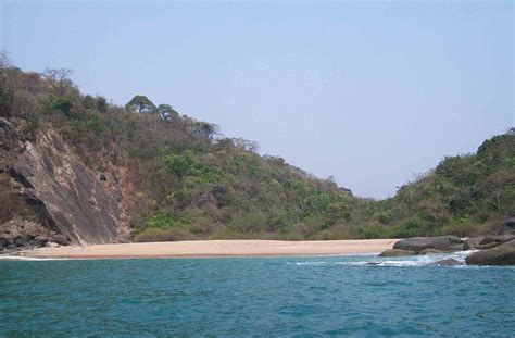 Behind Goa Beach Rocks Hidden Telegraph