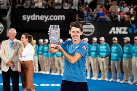 Meet Australia's top tennis player Alex De Minaur | New Idea