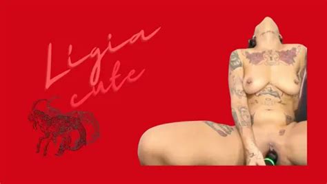 Schlampe Mit Muskul Sem Dickem Arsch Reitet Dildo Und Masturbiert Mit Vibrator Zum Orgasmus