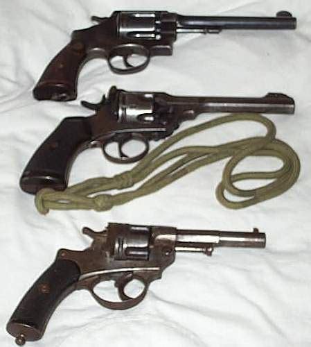 Ww1 Us Smith And Wesson British Webley And French Pilots Pistols