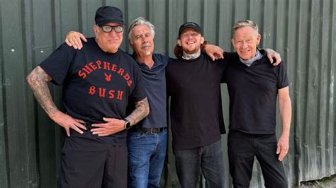 John Lydon Critica Shows Do Sex Pistols Frank Carter No Vocal Karaok Na Verdade