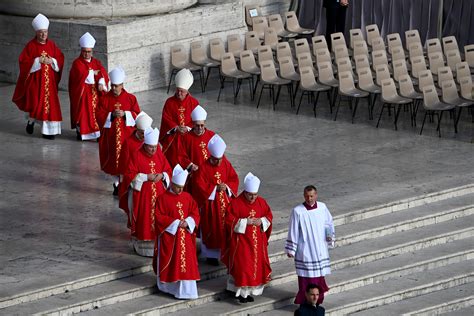 PHOTOS: World leaders and people from around the world gather for Pope