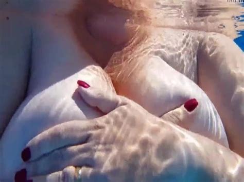 Big Tits Under Water Xhamster