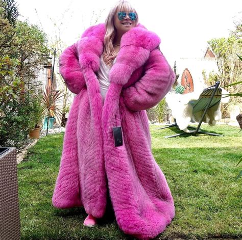 Pin By Evgen On Lara Pink Fur Coat Fur Hood Coat Fur Coat Fashion