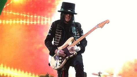 Watch This Is What Mick Mars Sounded Like On His Final Show With