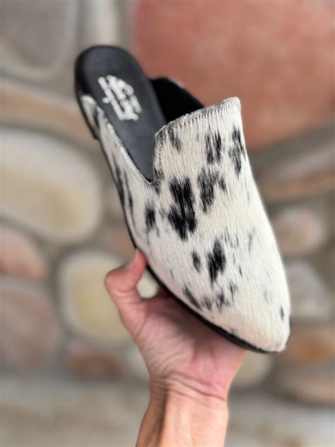 The Adaire Handmade Cowhide Slip On Mule Salt And Pepper Blackwhite