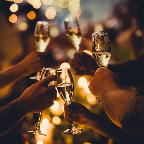 95 Best New Year S Toasts 2024 Funny And Inspiring Nye Toasts