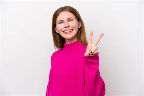 Joven Inglesa Aislada De Fondo Blanco Sonriendo Y Mostrando El Signo De