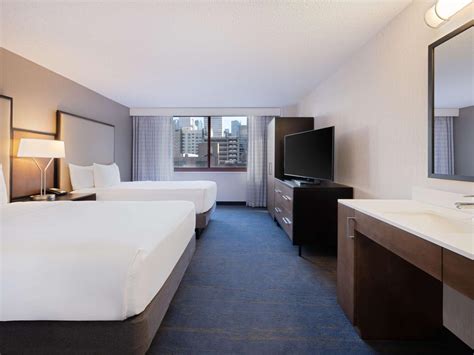 EMBASSY SUITES CHICAGO - DOWNTOWN CHICAGO | GREAT PRICES, BOOK AND SAVE