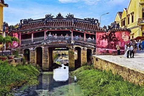 Japanese Bridge Hoi An - The Lost Passport