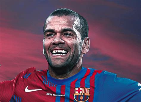 O bom filho a casa torna Daniel Alves é anunciado pelo Barcelona