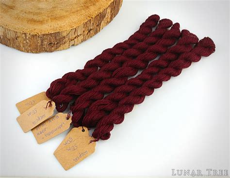 Шерстяные нитки для вышивки 50 м. Черешня купить в интернет-магазине ...