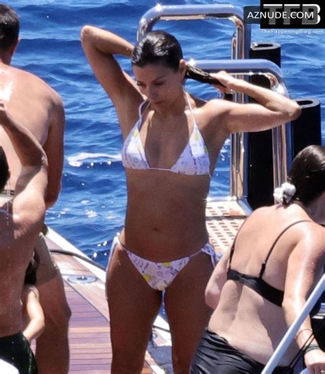 Eva Longoria Sexy Seen Showing Off Her Sultry Figure Wearing A Bikini On A Boat In Capri Aznude