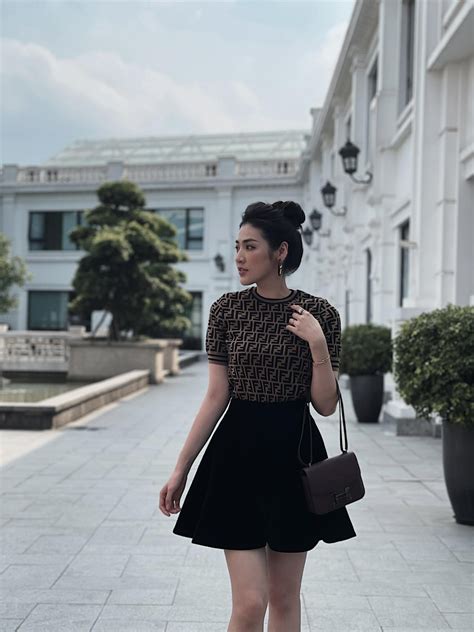 Nhiều sao Việt chịu khó khoe sắc vóc với bikini khi ở nhà mùa dịch VOV VN