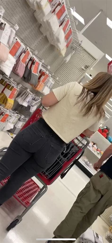 Must See Beautiful Latina With A Perfectly Tight Bubble Video Tight Jeans Forum