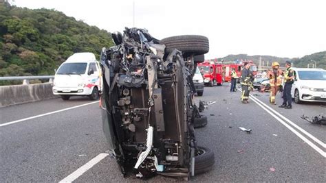 直擊搶救》國道1五楊高架驚傳死亡車禍 3車連環追撞1死2傷 社會 中時新聞網