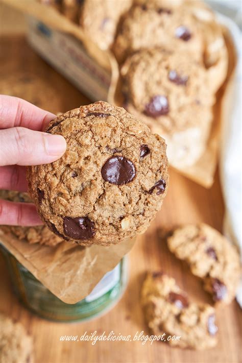 dailydelicious: Chocolate Oat Cookies