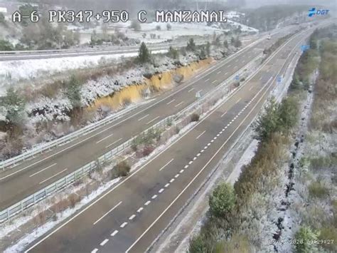 La nieve complica el tráfico en varias carreteras de la red principal