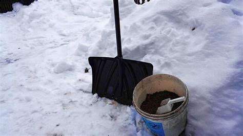 Waldshut Streuen gegen Glatteis Zuviel Salz ist schädlich