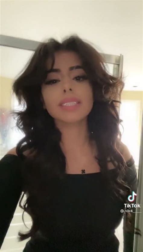 N R On TikTok Latina Makeup Looks Pretty Selfies Locs Hairstyles