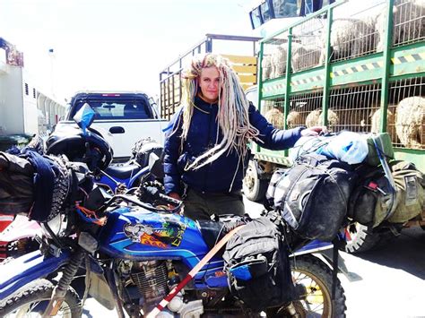 Mosko Moto Luggage Review / www.womenadvriders.com