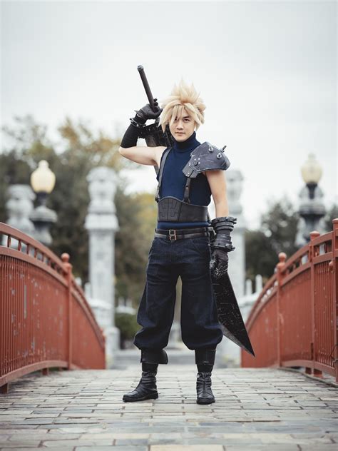 Cloud Strife, ready for action! : r/cosplay