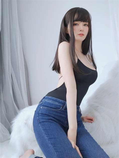 Baiyin 白银 露背上衣 Baiyin 白银 露背上衣 Porn Pic