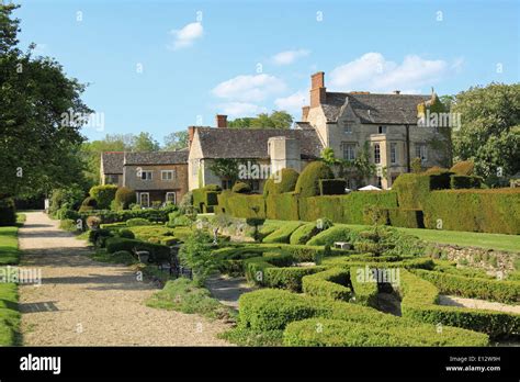 Gardens At The Manor 16thc Hotel Weston On The Green Oxfordshire