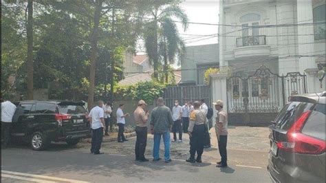 Keterangan Ketua Rt Soal Penggeledahan Rumah Firli Bahuri Di Bekasi