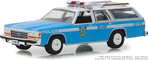 Greenlight Collectibles Hot Pursuit Ford Ltd Crown Vic Wagon Nypd