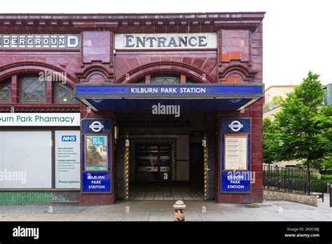 Kilburn Park Station Entrance Stock Photo - Alamy