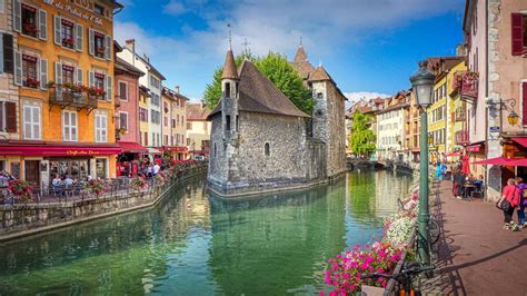 22 Beautiful Cities in France To Visit - The Planet D