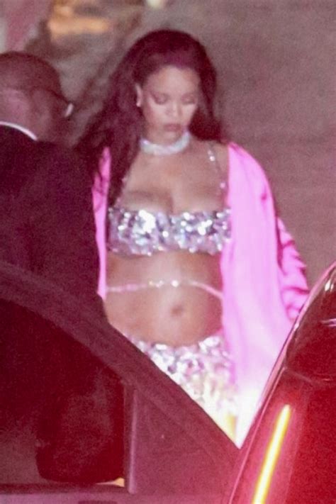 Exclusive | Pregnant Rihanna wears $1.8M diamond belly chain at Oscars