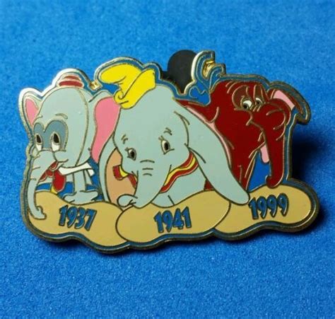 Pin Disney Wdw Dumbo The Flying Elephant Attraction New Dumbo