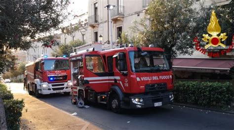 Incendio è divampato in un ristorante di Catania intervento dei vigili