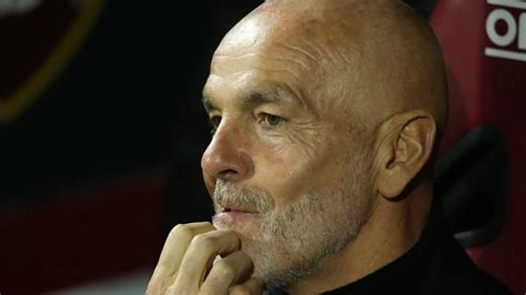 Una Leggenda Del Milan Prende Le Difese Di Stefano Pioli Immagini