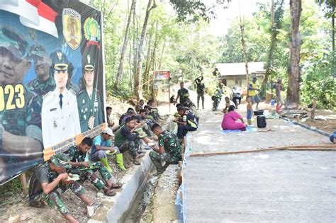 Indahnya Kebersamaan Makan Siang Bersama Warga Di Lokasi TMMD