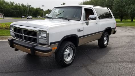 1993 Dodge Ramcharger at Louisville 2019 as F29 - Mecum Auctions