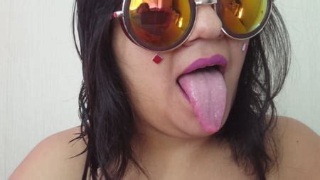 Bbw Super Tongue Pics Xhamster