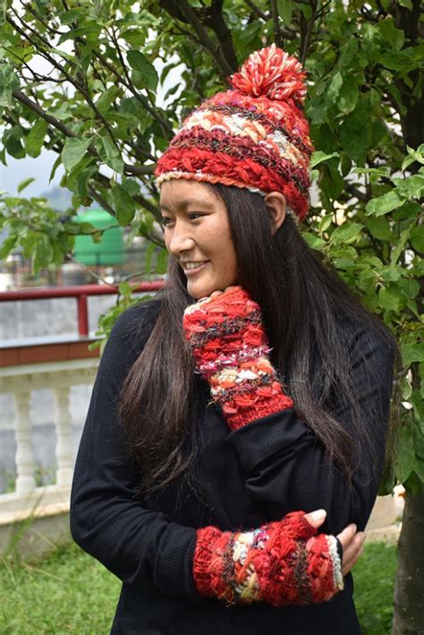 Gorro Lukla Espacio Rojo Sari De Seda Reciclado Lana