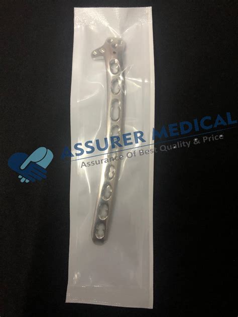 Distal Humerus Safety Lock Plate Dorsolateral With Lateral Support At