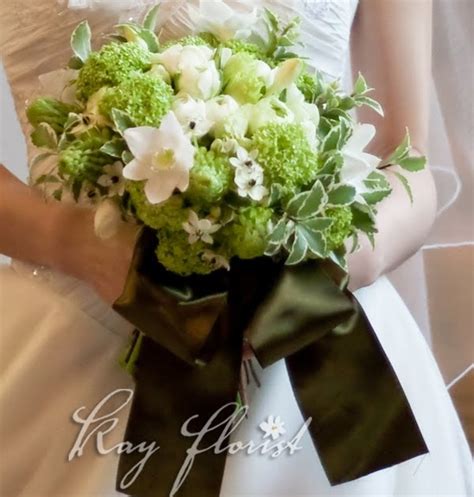 kay florist: White Amaryllis bouquet