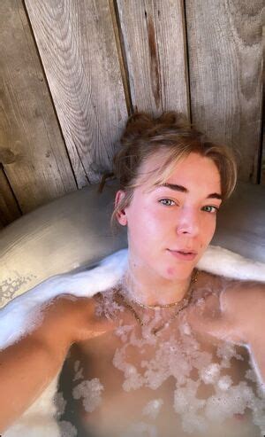 Becky Hill Leaked Nude Photos And Videos